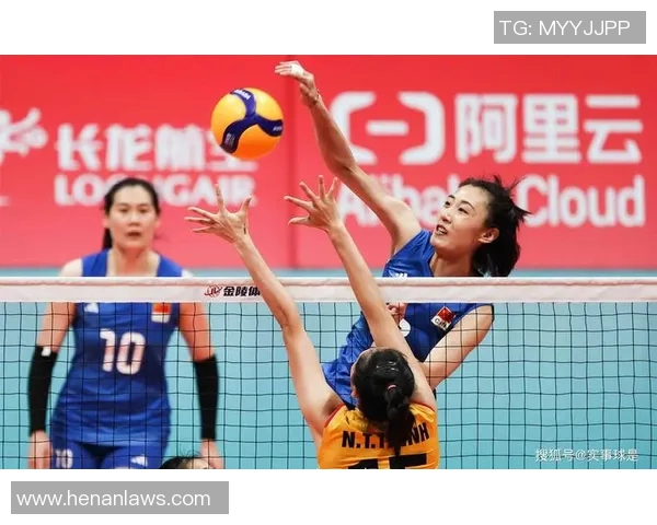 深圳排球队的力量揭秘:排球巨献背后的故事与荣耀 深圳排球队的力量揭秘:排球巨献背后的故事与荣耀