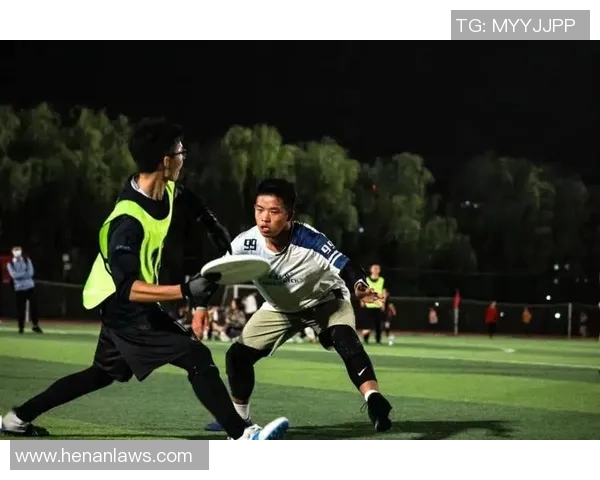 重庆飞盘队实力解析:队员表现与战术布局的全面对比分析 重庆飞盘队实力解析:队员表现与战术布局的全面对比分析