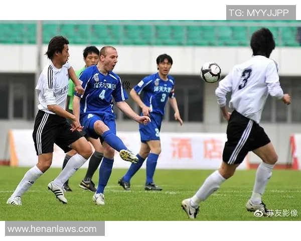 北京足球队的蜕变之路：从传统强队到现代化职业俱乐部的探索与挑战