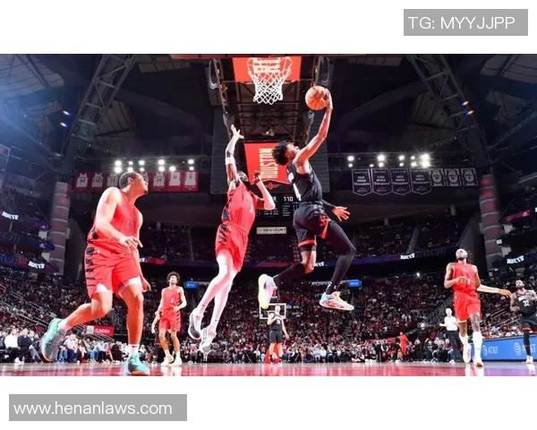 开拓者与火箭激战正酣精彩直播全程回顾与分析