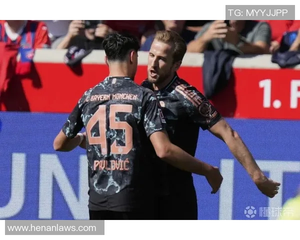 门兴与拜仁历史交战回顾及战绩分析探讨