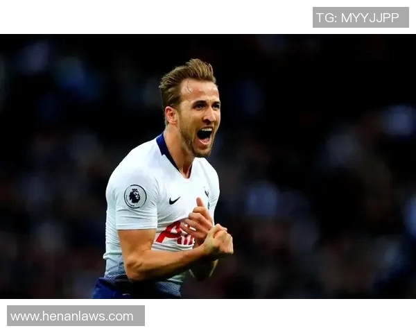 凯恩的传奇之路：从天才少年到足球巨星的辉煌历程与成就