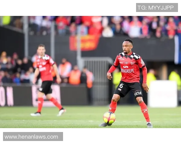 甘冈与昂热对决前瞻分析双方近期状态及战术布局探讨