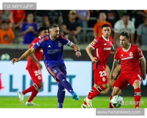 西雅图海湾人迎战休斯顿球队争夺季后赛名额的关键之战