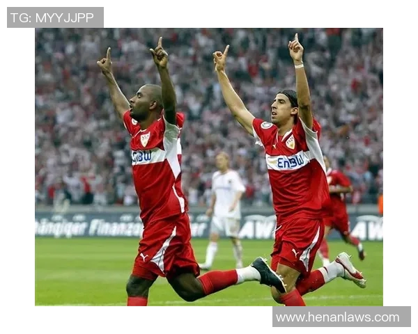 中央海队与西悉尼队激战正酣谁能在这场对决中笑到最后