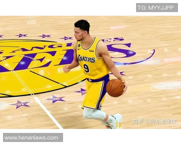 湖人队与开拓者队激战正酣谁将赢得这场西部对决的荣耀与胜利