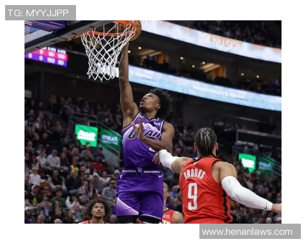 火箭队与爵士队激战半决赛首场争夺季后赛晋级的关键胜利