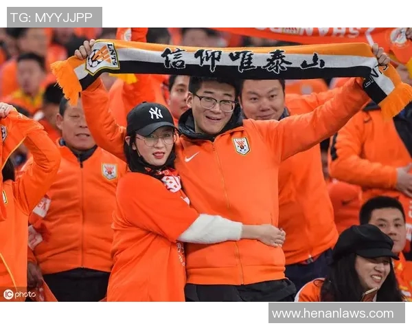 鲁能与国安激战正酣球球为胜利拼尽全力展现精彩表现