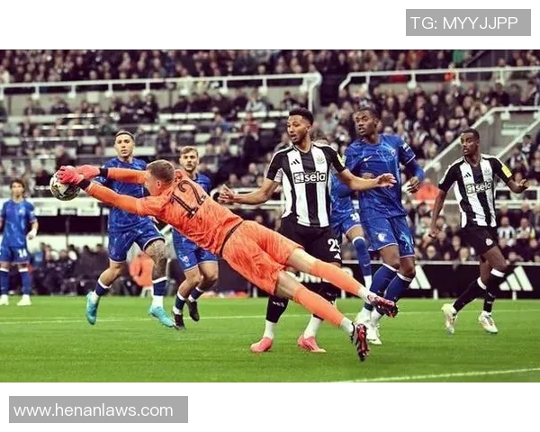 曼联迎战伯顿联赛杯激战在即球迷期待精彩对决与进球盛宴 曼联迎战伯顿联赛杯激战在即球迷期待精彩对决与进球盛宴