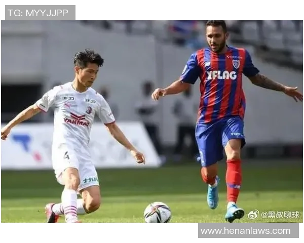 札幌冈萨多迎战横滨水手争夺联赛关键三分的激烈对决 札幌冈萨多迎战横滨水手争夺联赛关键三分的激烈对决